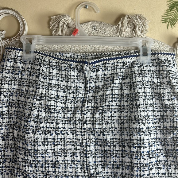 Blue and white h&m skirt - Picture 6 of 6
